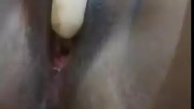 Amateur Desi XXX model shows boobs and masturbates wet pussy