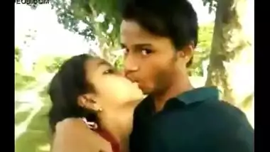 Indian sex clip village teen outdoor romance