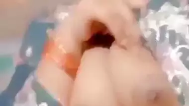Pakistani lady selfie boobs show to impress her lover