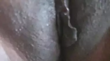 Desi aunty show her pussy