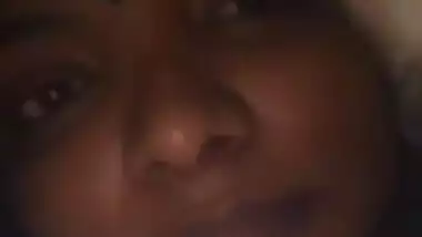 Tamil Wife Shows her Boobs and Pussy