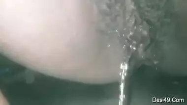 Today Exclusive- Desi Village Girl Showing Her Boobs And Pussy Part 1