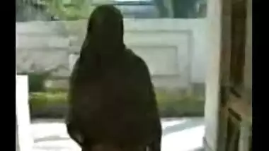 XXX Indian sex video of Mira desi bhabhi ki chudai