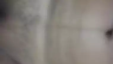 Bhabhi in white top doesn't know XXX lover broadcasts hookup video