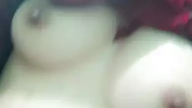 Cute desi girl virgin boobs showing viral selfie