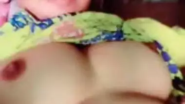 Desi cute babe boobs and pussy show