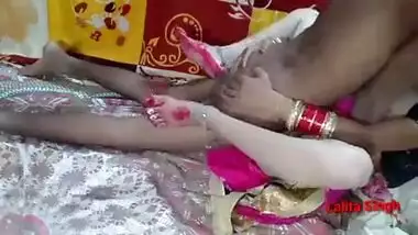 Indian Newly married bhabhi fucking hotel room wedding night sex inyoy