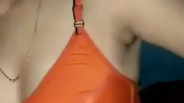 Indian nude lady gets naked in front of her husband’s friend