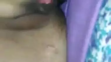 Desi cute girl fing her pussy